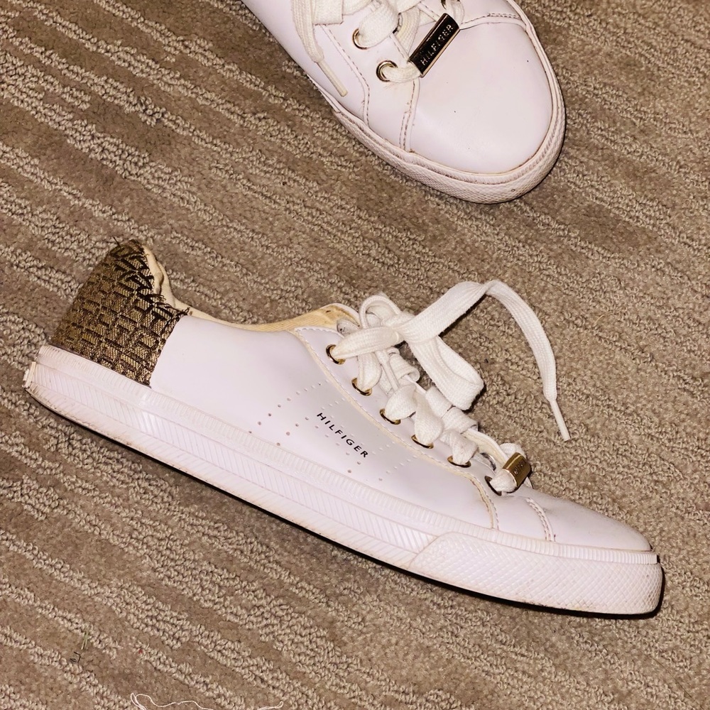 Tommy Hilfiger Women's LORIO Sneakers white and gold sneakers - Picture 8 of 11